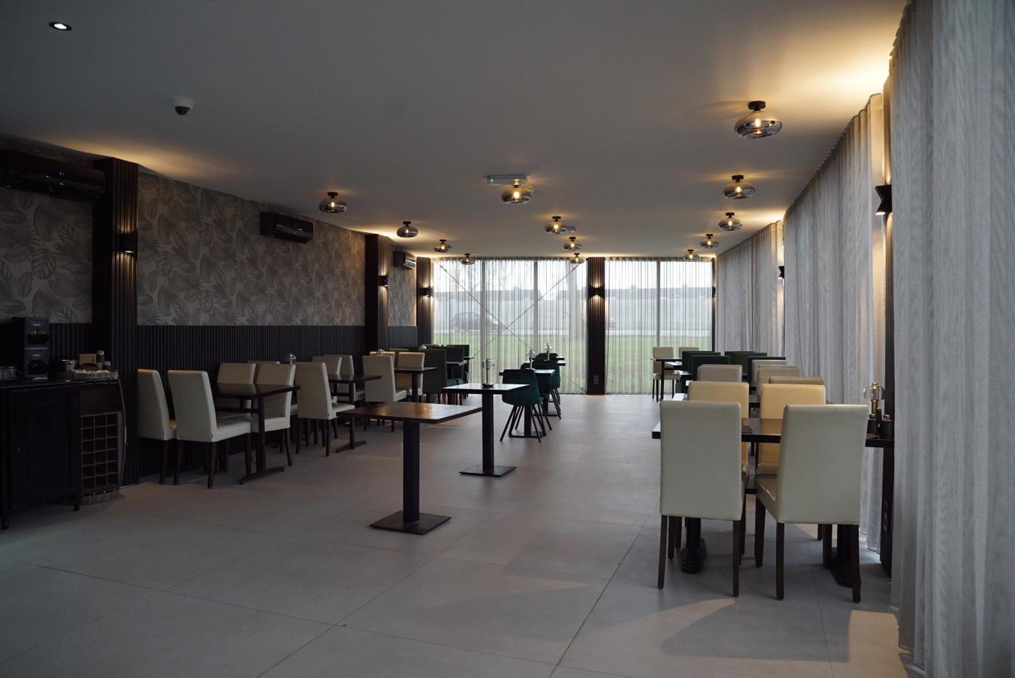 Ma Airport Hotel Hoofddorp Eksteriør billede