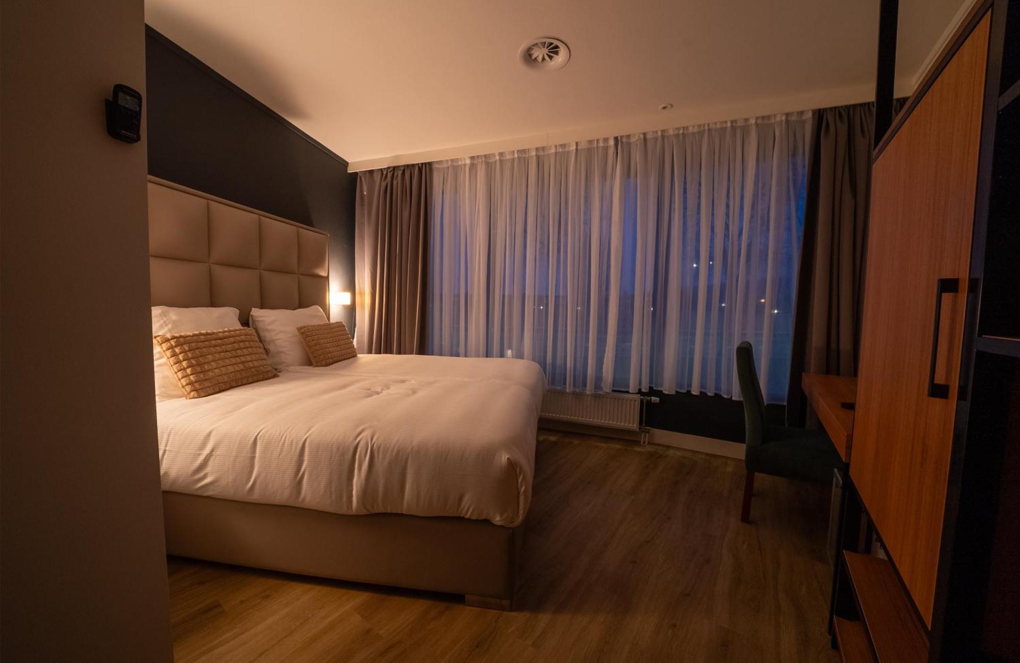 Ma Airport Hotel Hoofddorp Eksteriør billede
