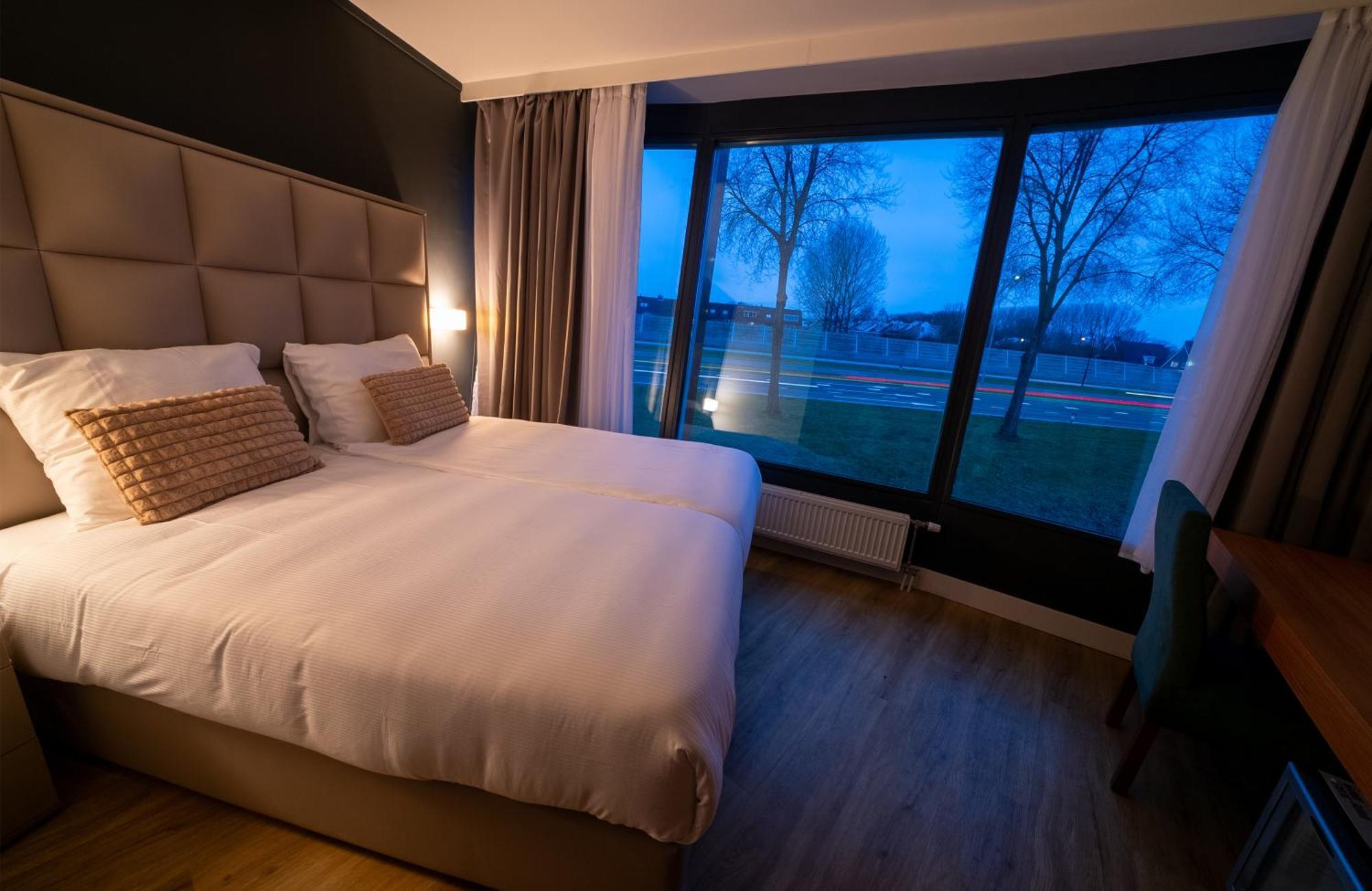 Ma Airport Hotel Hoofddorp Eksteriør billede